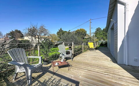 Les Rainettes: Zuhause, Deck, Veranda, Schatten, Holzboden, Eco Hotel, Planke, Hartholz, Garten