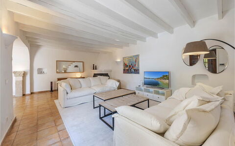 Can Cabana: Möbel, Couch, Interior Design, Flooring, Decke, Fussboden, Zuhause, Wohnzimmer, Zimmer, Wohnung