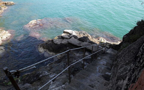Casa Blue Dream: Wasser, Gewässer, \Fels, Küsten Und Ozeanische Forms, Küste, Meer, Terrain, Ozean, Treppe