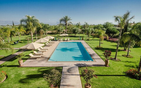 Villa Annarosa: Schwimmbad, Resort, Eco Hotel, Landscaping, Garten, Hazienda, Freizeit, Schatten, Ferienort