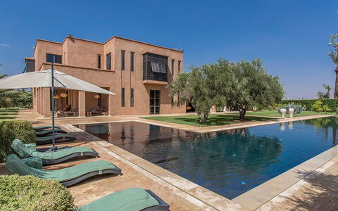Villa Portraits: Die Architektur, Schwimmbad, Zuhause, Estate, Reflexion, Reflecting Pool, Villa, Villa, Landscaping, Hazienda