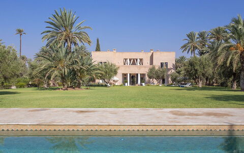 Villa Zagar: Baum, Estate, Landscaping, Garten, Hazienda, Villa, Rasen, Villa, Schatten