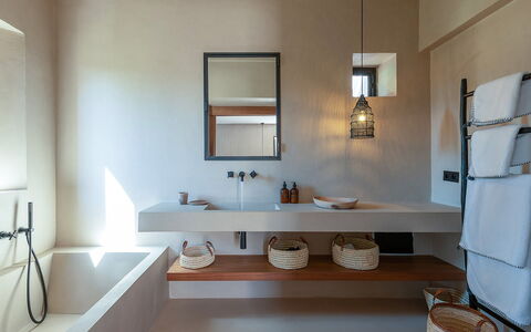Dar Sun: Wand, Interior Design, Armatur, Bad Sink, Flooring, Badezimmer, Decke, Fussboden, Sinken, Zapfhahn