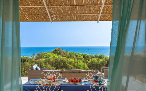 Casa Gentile: Blau, Möbel, Stuhl, Gartenmöbel, Meer, Resort, Linens, Schatten, Eco Hotel, Tropen