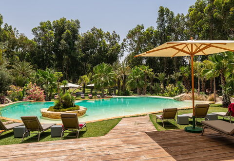 Le Jardin Mogador: Baum, Schwimmbad, Resort, Garten, Eco Hotel, Landscaping, Schatten, Hazienda, Estate