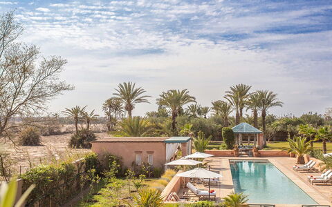 Villa Jamila: Schwimmbad, Resort, Gartenmöbel, Landscaping, Hazienda, Estate, Sonnenliege, Villa, Eco Hotel
