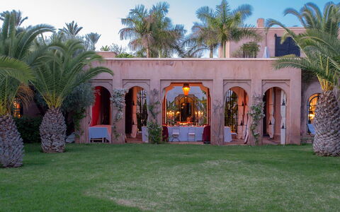 Villa Exotic: Garten, Hazienda, Estate, Landscaping, Resort, Hof, Rasen, Villa, Garten