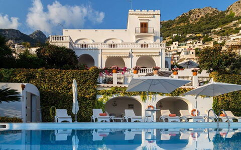 Villa Desideria: Schwimmbad, Resort, Hazienda, Estate, Villa, Thermae, Hotel, Sonnenliege, Villa, Balkon