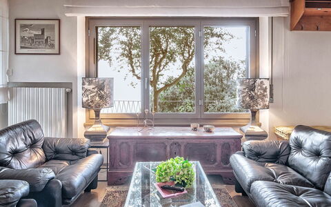Cortona Deluxe: Möbel, Interior Design, Couch, Holz, Wohnzimmer, Zimmer, Decke, Flooring, Wohnung, Fussboden