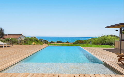 Villa Smeralda: Blau, Wasser, Meer, Freizeit, Schwimmbad, Ozean, Resort, Eco Hotel, Schatten, Promenade