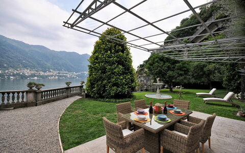 Letizia: Garten, Stuhl, Resort, Landscaping, Eco Hotel, Gebirge, Estate, Schatten, Garten, Rasen
