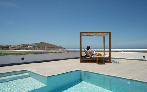 Golden Sunset Villa: Fussboden, Meer, Resort, Wohnung, Schatten, Schwimmbad, Ozean, Design, Daylighting, Eco Hotel