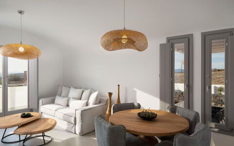Golden Sunset Villa: Möbel, Interior Design, Light Fixture, Natürliches Material, Decke, Stuhl, Wohnzimmer, Hartholz, Lampe, Holzbeize