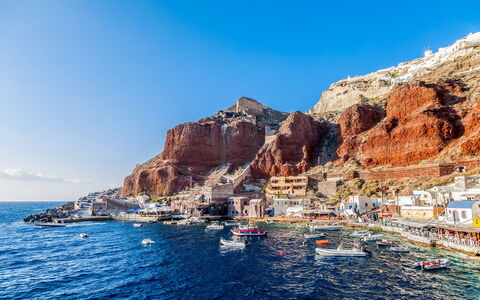 Villa Akrotiri: Wasser, Gewässer, Boot, Küste, Watercraft, Meer, Küsten Und Ozeanische Forms, Terrain, Cliff, Vorgebirge