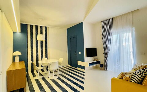 Nole 1: Interior Design, Flooring, Fussboden, Decke, Möbel, Zimmer, Wohnung, Wohnzimmer, Stuhl, Farbe
