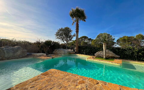 Sa Galera Villa: Blau, Schwimmbad, Water Feature, Resort, Eco Hotel, Tropen, Hinterhof