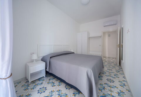 Maison Maiori: Flooring, Fussboden, Interior Design, Zimmer, Decke, Wohnung, Schlafzimmer, Fliese, Holzboden