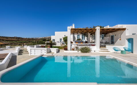 Villa Apanema: Blau, Schwimmbad, Design, Villa, Stuhl, Resort, Zimmerpflanze, Hof, Eco Hotel, Penthouse