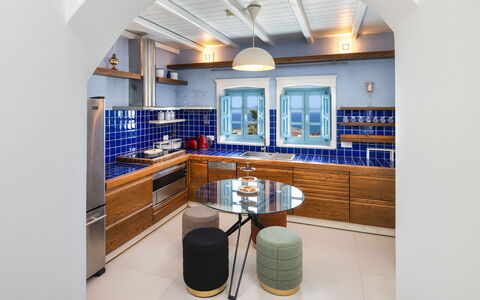 Villa Apanema: Interior Design, Flooring, Küche, Möbel, Holz, Countertop, Fussboden, Decke, Cabinetry, Zuhause