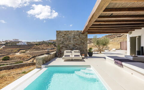 Villa Medea: Flooring, Schwimmbad, Fliese, Penthouse