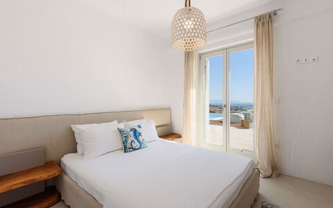 Villa Melina: Möbel, Interior Design, Holz, Schlafzimmer, Fussboden, Bett, Textil, Flooring, Wohnung, Linens