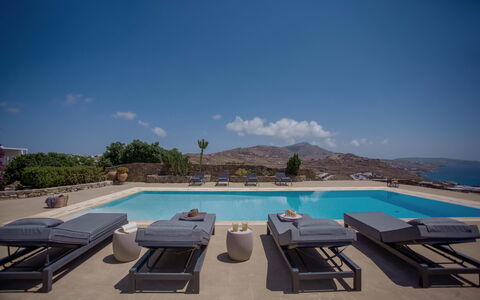 Villa Talassa: Blau, Möbel, Resort, Meer, Schwimmbad, Küste, Gartenmöbel, Schatten, Eco Hotel, Tropen