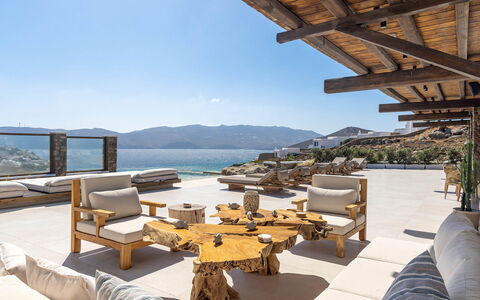 Villa Mitos: Resort, Schatten, Villa, Balkon, Holz, Eco Hotel, Pergola, Gartenmöbel, Ferienort, Planke