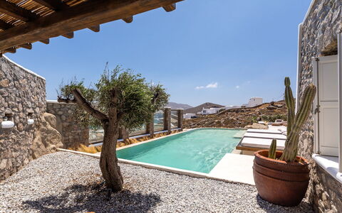 Villa Mitos: Verbundwerkstoff, Schwimmbad, Villa, Bauernhaus, Hof, Eco Hotel, Flagstone, Fliese, Resort