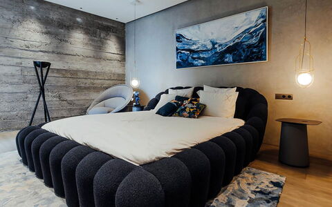 Villa Zaynab: Schlafzimmer, Möbel, Interior Design, Bett, Holz, Bedding, Bettdecke, Textil, Linens, Beleuchtung