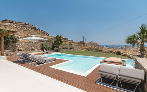 Villa Demetra: Schwimmbad, Resort, Gartenmöbel, Villa, Eco Hotel, Hotel, Penthouse, Sonnenliege
