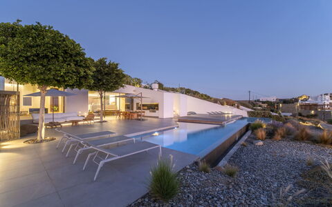 Villa Teseo: Schwimmbad, Estate, Resort, Villa, Schatten, Landscaping, Eco Hotel, Hotel, Penthouse, Balkon