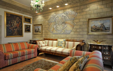 Apartment Bright: Möbel, Interior Design, Couch, Wand, Flooring, Holz, Fussboden, Wohnzimmer, Decke, Textil