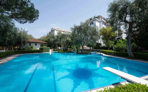 Apartment Snicher: Schwimmbad, Resort, Estate, Hazienda, Freizeit, Thermae, Eco Hotel, Schatten, Reflexion, Villa