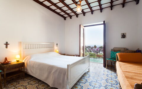 Casa Annalu: Wand, Fussboden, Flooring, Möbel, Interior Design, Schlafzimmer, Decke, Bett, Bettrahmen, Zimmer
