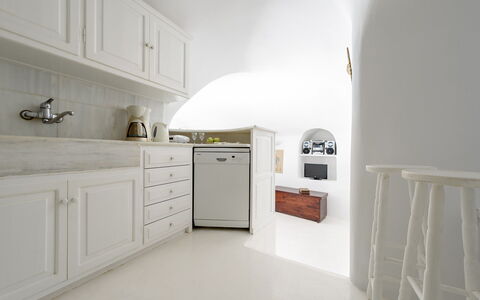 Casa Daphne: Wand, Interior Design, Flooring, Fussboden, Decke, Cabinetry, Countertop, Zimmer, Küche, Zapfhahn