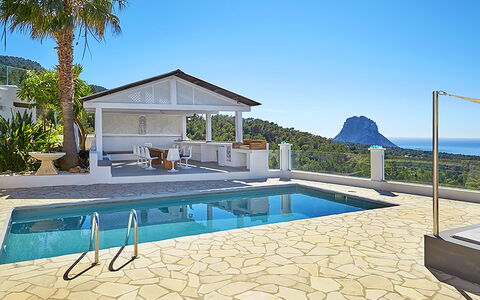 Villa Ariel: Schwimmbad, Resort, Verbundwerkstoff, Gartenmöbel, Estate, Schatten, Stuhl, Eco Hotel, Villa, Freizeit