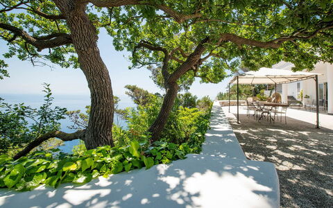Villa Lamaro: Schatten, Gartenmöbel, Garten, Stuhl, Tisch Im Freien, Eco Hotel