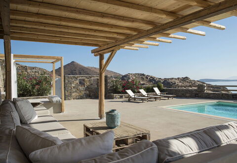 Villa Mycenaean: Schatten, Pergola, Outdoor Struktur, Gartenmöbel, Resort, Säule, Strahl, Villa, Schwimmbad