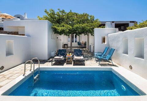 Villa Vorias: Blau, Resort, Schwimmbad, Gartenmöbel, Design, Sonnenliege, Villa, Fliese, Hotel, Eco Hotel