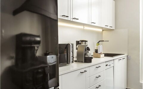 Campani Villa: Küchengerät, Major Appliance, Küche, Haushaltsgerät, Countertop, Cabinetry, Kühlschrank, Interior Design, Flooring, Möbel