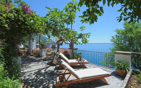 Casa Angels: Gartenmöbel, Möbel, Meer, Küsten Und Ozeanische Forms, Küste, Blumentopf, Resort, Stuhl, Balkon, Ozean