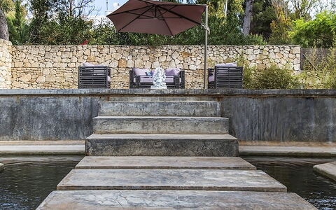 Casa Asia: Verbundwerkstoff, Water Feature, Beton, Schwimmbad, Garten, Landscaping, Schatten, Natürliches Material, Design, Treppe