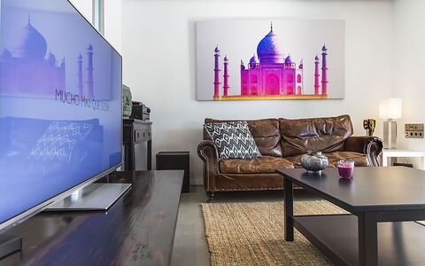 Casa Asia: Interior Design, Flooring, Fussboden, Möbel, Beleuchtung, Wohnzimmer, Decke, Zimmer, Bilderrahmen, Holzboden