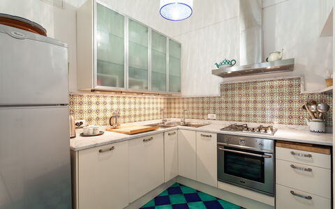 Casa Bellevue: Küche, Küchengerät, Major Appliance, Countertop, Interior Design, Flooring, Fussboden, Cabinetry, Herd, Haushaltsgerät