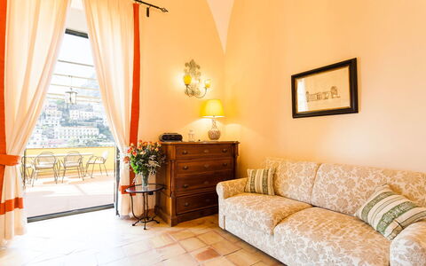 Casa Palazzo: Möbel, Interior Design, Flooring, Fussboden, Tabelle, Decke, Zimmer, Wohnzimmer, Couch, Stuhl
