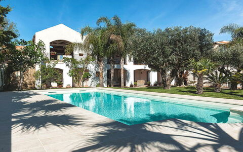 Casa Tika: Schwimmbad, Wohngebiet, Resort, Estate, Verbundwerkstoff, Hazienda, Schatten, Villa, Eco Hotel, Villa