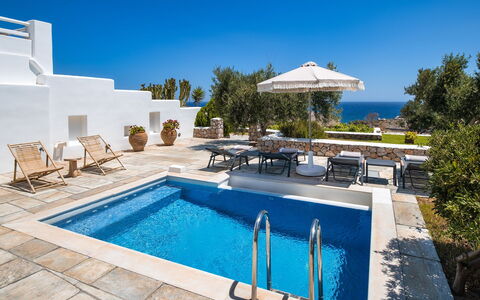 Guest House Levantes: Blau, Schwimmbad, Resort, Gartenmöbel, Stuhl, Sonnenliege, Estate, Flagstone, Villa, Design