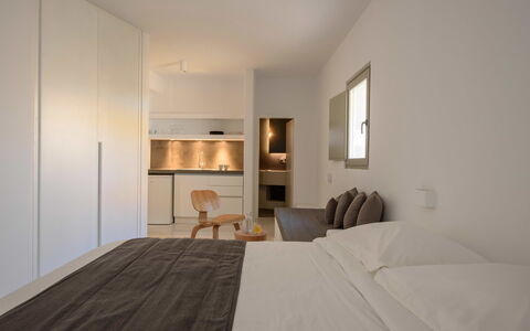 Thera Prince: Interior Design, Wand, Möbel, Flooring, Holz, Bett, Fussboden, Schlafzimmer, Decke, Zimmer