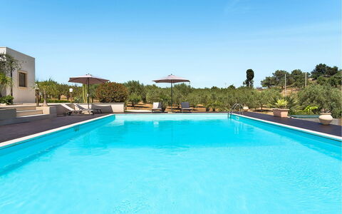 Villa Almond: Blau, Schwimmbad, Resort, Eco Hotel, Landscaping, Schatten, Hazienda, Gartenmöbel, Hotel