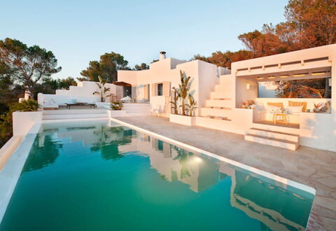 Villa Arenas: Zuhause, Tür, Estate, Schwimmbad, Villa, Treppe, Landscaping, Resort, Eco Hotel, Villa